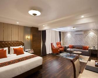 Hotel Suba Palace Near Gateway of India - Mumbai - Bedroom