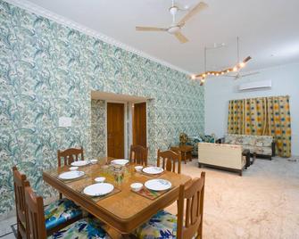 Homestay worth exploring - Raipur - Ruokailuhuone