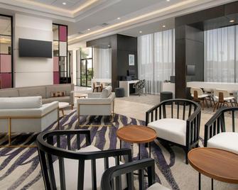 Crowne Plaza San Antonio Airport By IHG - San Antonio - Lounge