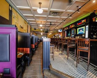 Bentley's Inn - Stratford - Bar