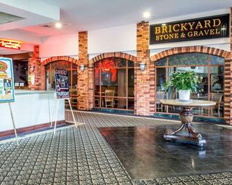 Clarion Hotel & Conference Center - Ronkonkoma - Restaurant