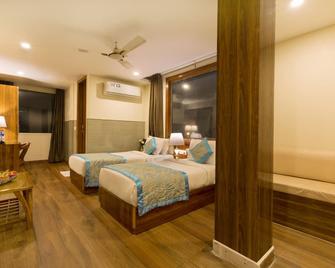 Hotel Viva Palace By Opo - New Delhi - Slaapkamer