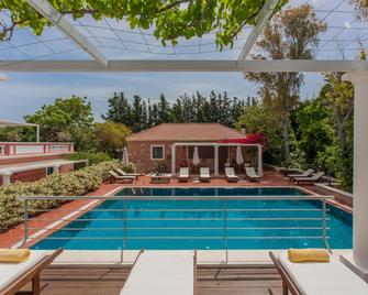 Metohi Georgila - Chania - Pool