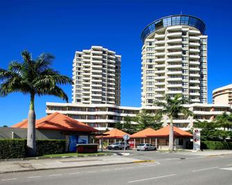 Ramada Hotel & Suites by Wyndham Noumea - Nouméa - Bâtiment