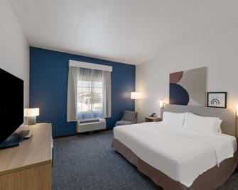 Spark by Hilton Midland South - Midland - Bedroom