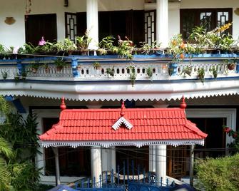 Dream Catcher Home Stay - Kochi - Building