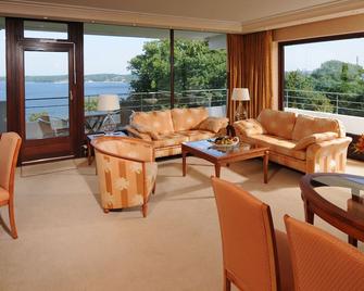Maritim Hotel Bellevue Kiel - Kiel - Wohnzimmer