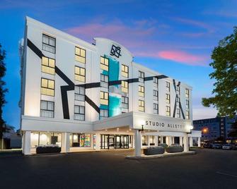 Studio Allston Hotel - Boston - Building