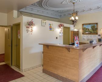 Hotel Quartier Latin - Montreal - Front desk