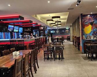 The Brunswick Hotel Complex - Parry Sound - Bar