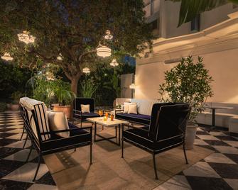 Short Stories Hotel - Los Angeles - Patio
