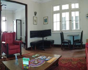 Hospedaje Santa Rosa- Centro Histórico - Lima - Sala de estar