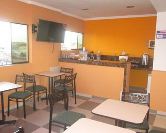 Ari's Hotel III - Iquitos - Restaurante