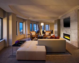 Sheraton Grand Chicago Riverwalk - Chicago - Living room