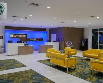 Wyndham Anaheim - Anaheim - Lobby