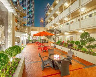 Inn at the Peachtrees Ascend Hotel Collection - Atlanta - Patio