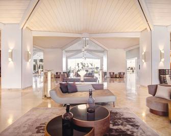 Royalton Blue Waters Montego Bay, An Autograph Collection Resort - Vịnh Montego - Hành lang