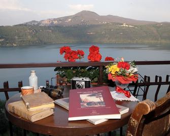 Hotel Castel Gandolfo - Castel Gandolfo - Balkon