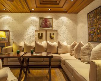 Herodion Hotel - Athens - Living room