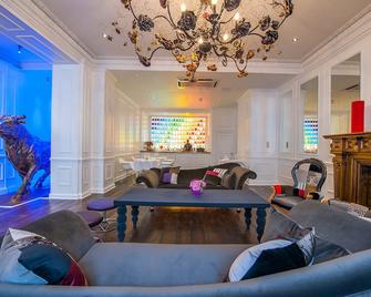 The Exhibitionist Hotel - London - Living room