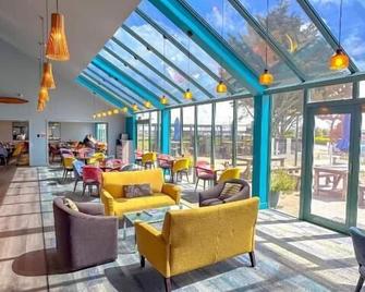 Jet Park Hotel Hamilton Airport - Rukuhia - Lobby