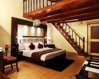 Hotel Moon - Nainital - Schlafzimmer