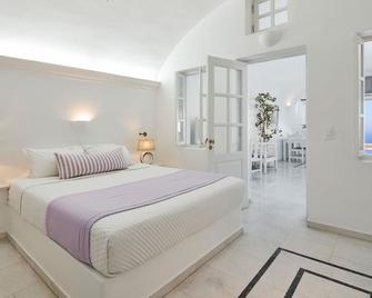 Iliovasilema Suites - Thera - Bedroom