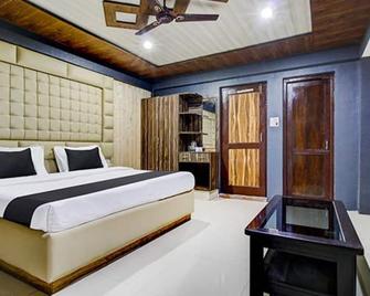 Fabhotel Prime Grand Ali - Srinagar - Bedroom