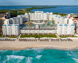 Hilton Cancun Mar Caribe - Cancún - Building