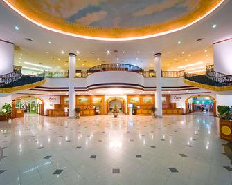 Ramada by Wyndham Pearl Guangzhou - Guangzhou - Lobby