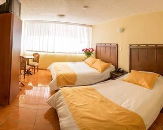 Hotel Saint Thomas - Quito - Habitación