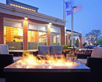 Hilton Garden Inn Minneapolis/Bloomington - Bloomington - Patio