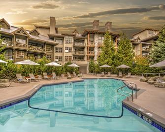Blackcomb Springs Suites By Clique - Whistler - Pool