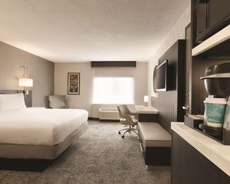 Hilton Garden Inn Washington DC Downtown - Washington, D.C. - Bedroom