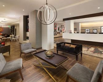Hampton Inn & Suites Dallas / Downtown - Dallas - Lobby