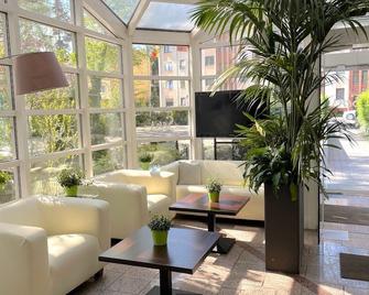 Senscity Hotel Berlin Spandau - Berlin - Lobby
